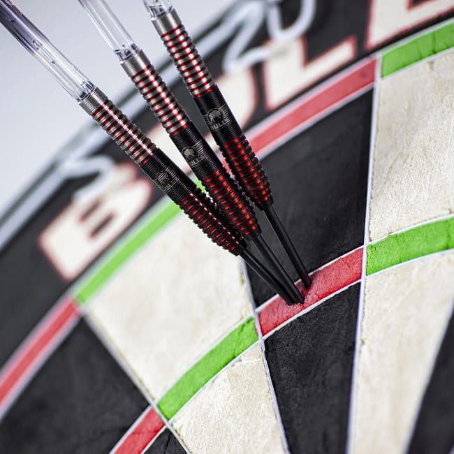 Bulls Phantom Grip 90 Red Steeltip 180 photo_ergebnis