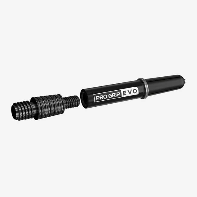 target-darts-pro-grip-evo-black-short-split-01